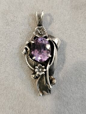 Vintage Sterling Silver Floral Amethyst Pendant